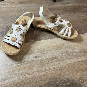 Earth Spirit White and Tan Beaded Cutout Back Strap Sandals Size 8